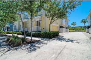 340 SAPPHIRE LAKE DRIVE, BRADENTON, FL 34209 - MLS#MFRA4694153