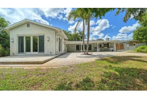 3424 TANGLEWOOD DRIVE, SARASOTA, FL 34239 - MLS#MFRA4694194