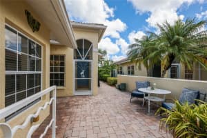 216 VISTA DEL LAGO WAY, VENICE, FL 34292 - MLS#MFRA4694205