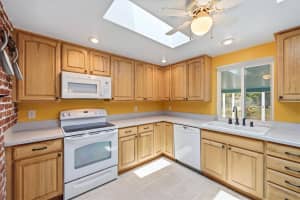 2233 ALICE ROAD, SARASOTA, FL 34231 - MLS#MFRA4694209