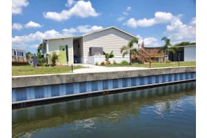 122 SAINT ANNES CIRCLE, APOLLO BEACH, FL 33572 - MLS#MFRA4694289