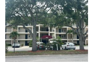 7461 COUNTRY CLUB DRIVE, SARASOTA, FL 34243 - MLS#MFRA4694358