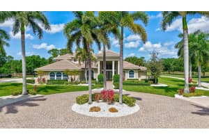 1045 FOX CREEK DRIVE, SARASOTA, FL 34240 - MLS#MFRA4694380