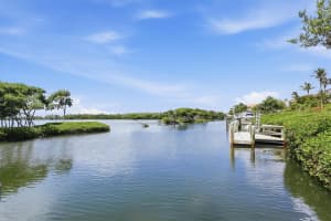 3606 FAIR OAKS PLACE, LONGBOAT KEY, FL 34228 - MLS#MFRA4694394
