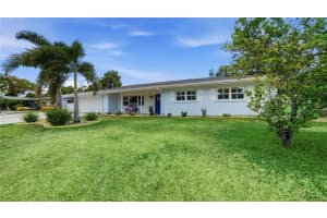 2561 SUNNYSIDE STREET, SARASOTA, FL 34239 - MLS#MFRA4694467