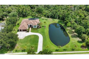 10010 CLUBHOUSE DRIVE, LAKEWOOD RANCH, FL 34202 - MLS#MFRA4694576