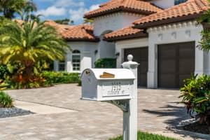 1915 CLEMATIS STREET, SARASOTA, FL 34239 - MLS#MFRA4694616
