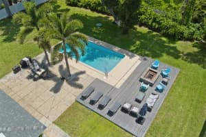 322 SUWANEE AVENUE, SARASOTA, FL 34243 - MLS#MFRA4694668
