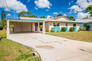8824 PHYLISS AVENUE, SARASOTA, FL 34231 - MLS#MFRA4694704