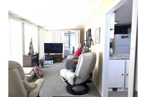 3300 26TH AVENUE, BRADENTON, FL 34208 - MLS#MFRA4694745