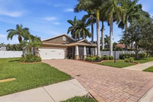 7106 35TH STREET, SARASOTA, FL 34243 - MLS#MFRA4694775