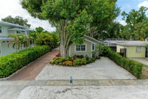 2250 HILLVIEW STREET, SARASOTA, FL 34239 - MLS#MFRA4694827