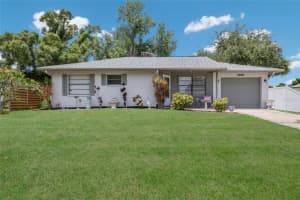 5202 FOXCROFT COURT, SARASOTA, FL 34232 - MLS#MFRA4694840