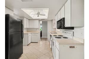 3618 MEDFORD LANE, SARASOTA, FL 34232 - MLS#MFRA4694975