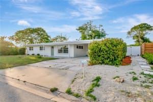 2705 SUNNYSIDE STREET, SARASOTA, FL 34239 - MLS#MFRA4695026