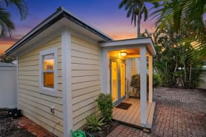 2403 VERMONT AVENUE, BRADENTON, FL 34208 - MLS#MFRA4695037