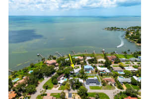6311 BAHAMA SHORES DRIVE, ST PETERSBURG, FL 33705 - MLS#MFRA4695040