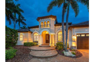 13716 RED ROCK PLACE, LAKEWOOD RANCH, FL 34202 - MLS#MFRA4695070