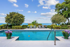 8152 LONGBAY BOULEVARD, SARASOTA, FL 34243 - MLS#MFRA4695175