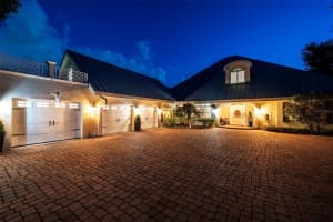 8152 LONGBAY BOULEVARD, SARASOTA, FL 34243 - MLS#MFRA4695175
