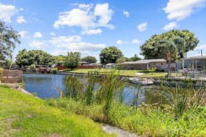 2809 38TH AVENUE, OKEECHOBEE, FL 34974 - MLS#MFRA4695241