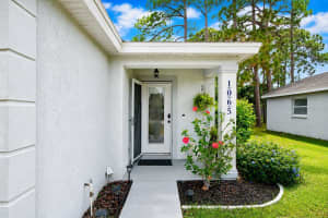 1065 LEWIS AVENUE, SARASOTA, FL 34237 - MLS#MFRA4695338