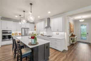 5773 LONG SHORE LOOP, SARASOTA, FL 34238 - MLS#MFRA4695401