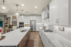 5773 LONG SHORE LOOP, SARASOTA, FL 34238 - MLS#MFRA4695401