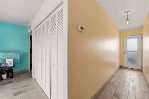 33 GULFSTREAM AVENUE, SARASOTA, FL 34236 - MLS#MFRA4695460