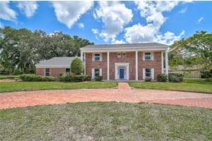 3215 PINE VALLEY DRIVE, SARASOTA, FL 34239 - MLS#MFRA4695558