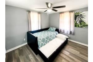 4303 CHESTNUT AVENUE, SARASOTA, FL 34234 - MLS#MFRA4695604