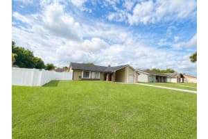 17 FLAG DRIVE, KISSIMMEE, FL 34759 - MLS#MFRA4695750