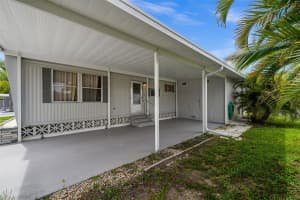 3318 SHINGLE OAK TERRACE, SARASOTA, FL 34237 - MLS#MFRA4695769
