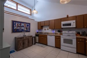 7913 PINEGLEN COURT, SARASOTA, FL 34238 - MLS#MFRA4695983