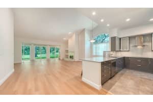 4004 PENSHURST PARK, SARASOTA, FL 34235 - MLS#MFRA4695985