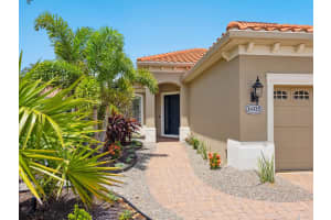 14325 STIRLING DRIVE, LAKEWOOD RANCH, FL 34202 - MLS#MFRA4696000