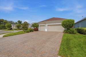 3613 WOODCLIFF LAKE TERRACE, SARASOTA, FL 34243 - MLS#MFRA4696019