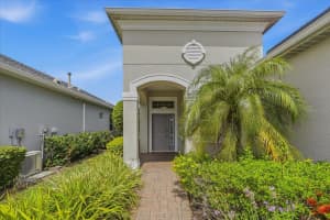 3613 WOODCLIFF LAKE TERRACE, SARASOTA, FL 34243 - MLS#MFRA4696019