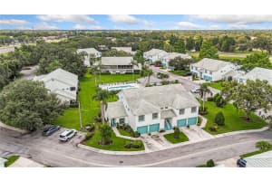 6582 FAIRWAY GARDENS DRIVE, BRADENTON, FL 34203 - MLS#MFRA4696092