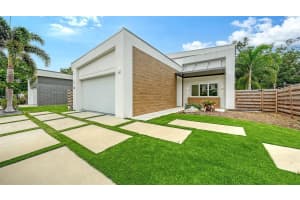 2138 HAWTHORNE STREET, SARASOTA, FL 34239 - MLS#MFRA4696176