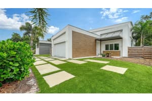 2138 HAWTHORNE STREET, SARASOTA, FL 34239 - MLS#MFRA4696176