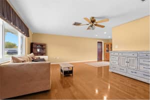 1006 DE LEO DRIVE, SARASOTA, FL 34243 - MLS#MFRA4696192