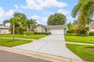 6543 WATERFORD CIRCLE, SARASOTA, FL 34238 - MLS#MFRA4696234