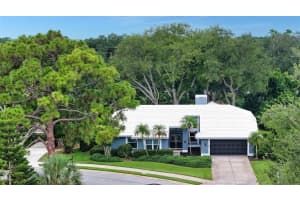 4391 MAPLEWOOD LANE, SARASOTA, FL 34238 - MLS#MFRA4696313