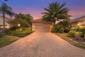 7216 PRESIDIO GLEN, LAKEWOOD RANCH, FL 34202 - MLS#MFRA4696347