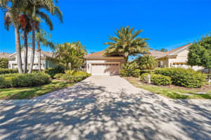 7216 PRESIDIO GLEN, LAKEWOOD RANCH, FL 34202 - MLS#MFRA4696347