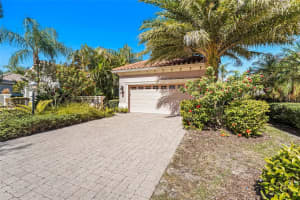 7216 PRESIDIO GLEN, LAKEWOOD RANCH, FL 34202 - MLS#MFRA4696347