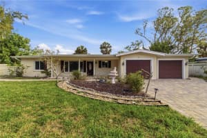 617 CALLE DE PERU, SARASOTA, FL 34242 - MLS#MFRA4696360