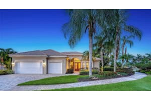 8889 Enclave Ct, SARASOTA