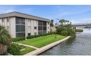 6470 HOLLYWOOD BOULEVARD, SARASOTA, FL 34231 - MLS#MFRA4696425